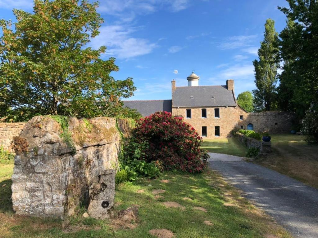 Les Ecolodges Sous Le Phare Louannec Extérieur photo