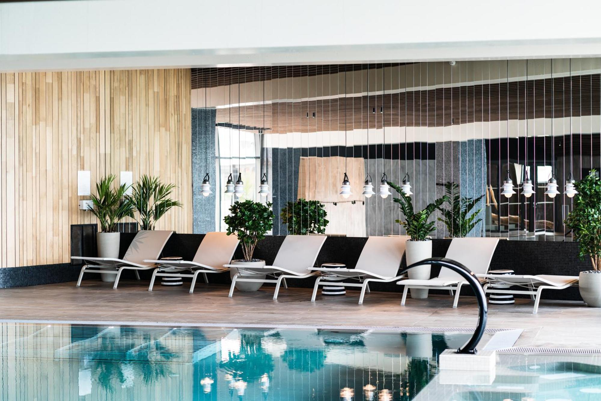 Les Ecolodges Sous Le Phare Louannec Extérieur photo