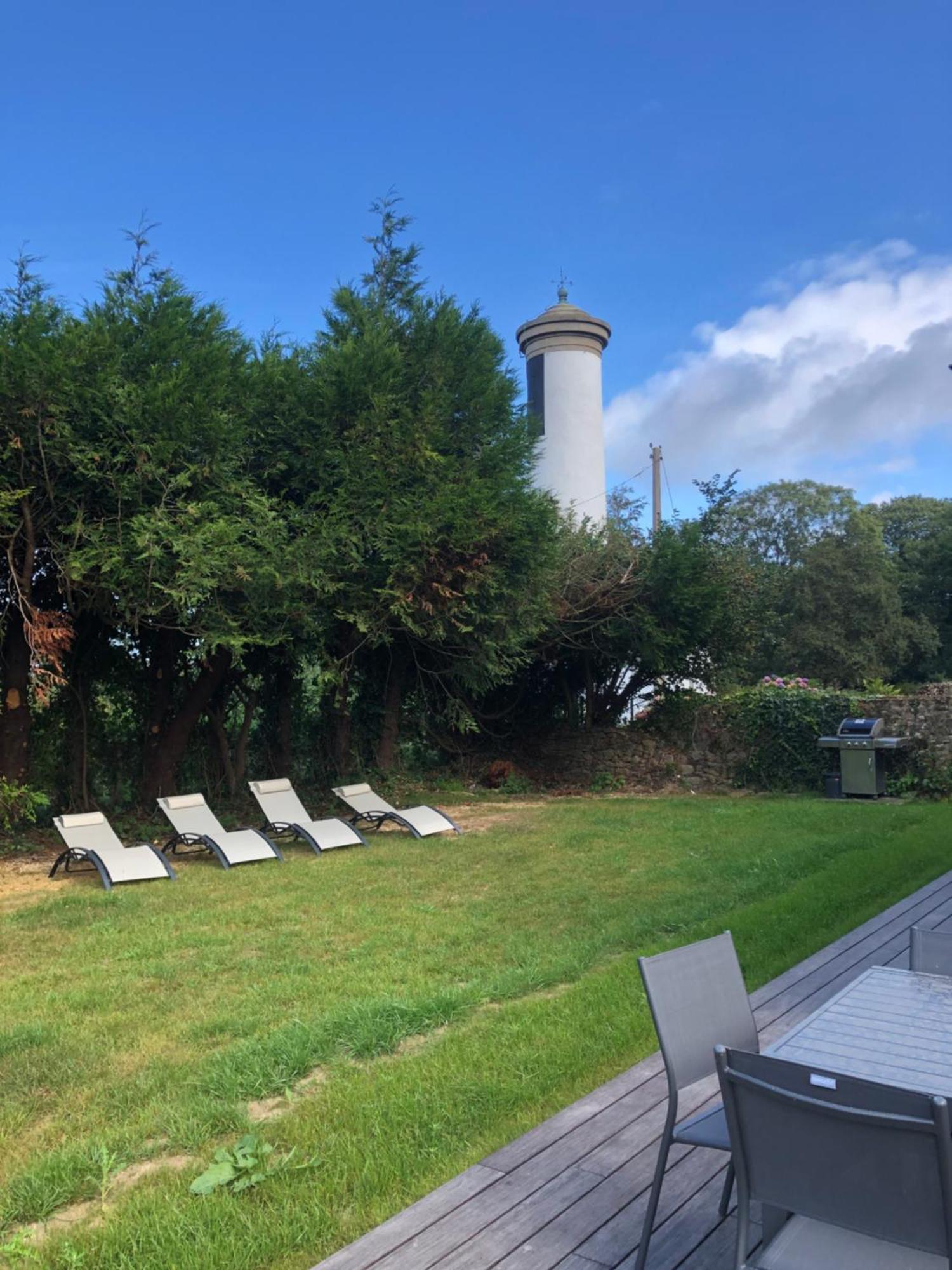 Les Ecolodges Sous Le Phare Louannec Extérieur photo